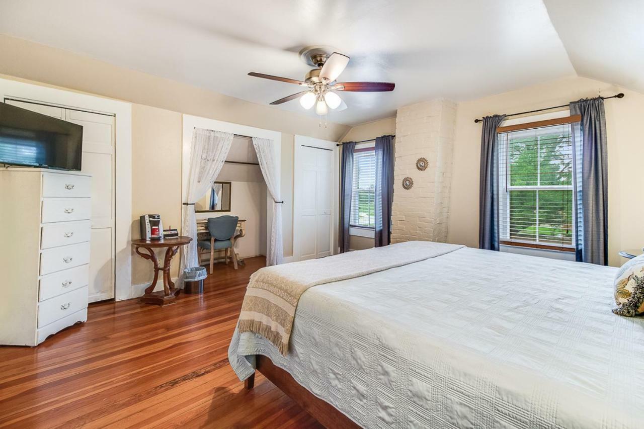 T'Frere'S Bed & Breakfast Lafayette Εξωτερικό φωτογραφία